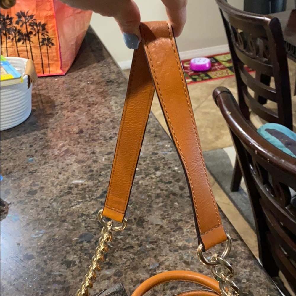 Michael Kors Hamilton Tote - Picture 8 of 9